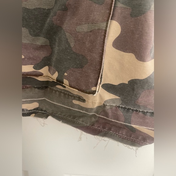 Frame Camouflage Military Jacket - Picture 3 of 8